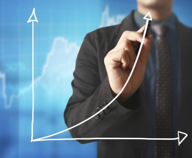 İşadamı grafik büyüyen grafik çizim