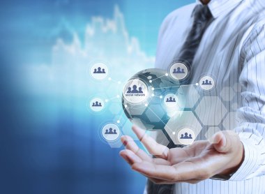 Dünya insan elinde parlayan bizim seyyare yerküre tutan el. Kulak