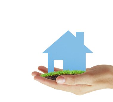  Ev insanların elinde.