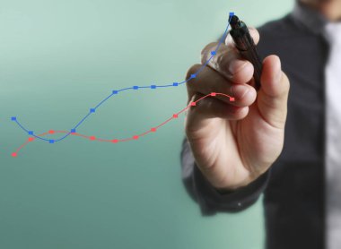 İşadamı grafik büyüyen grafik çizim