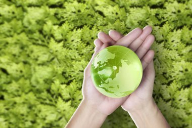 Küre , insan elinde toprak. Nasa tarafından sağlanan Dünya görüntüsü