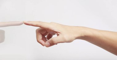 Ellere dokunan düğme ekranı arayüzü küresel bağlantı özel