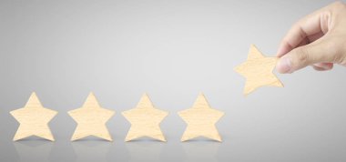 Tahtayı beş yıldız şekline sokmanın eli