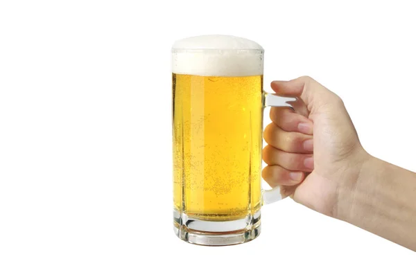 ビールのグラスを手に孤立 — ストック写真