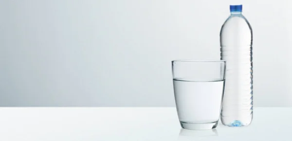 Vidro Água Isolado Com Caminho Recorte Fundo Incluído — Fotografia de Stock