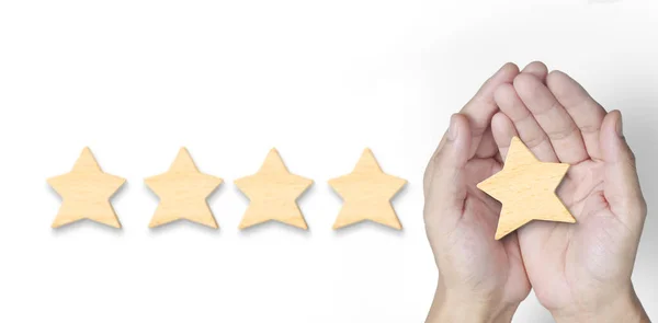 5つ星の形を高める手 最高の優れたビジネスサービスは 顧客体験のコンセプトを評価 — ストック写真