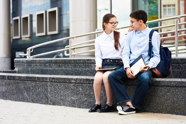 Portrait Happy Teenage Couple Chatting School Building Break — Stock Photo, Image