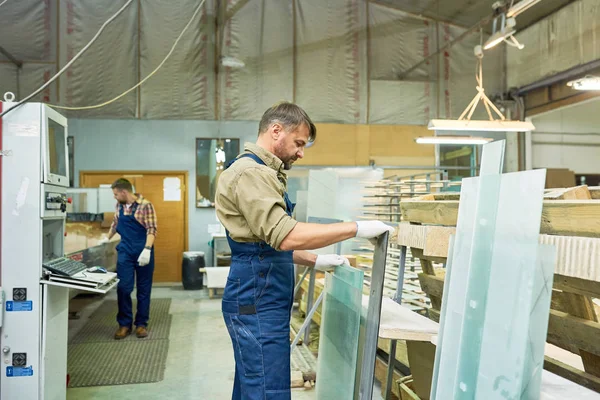 Kant Weergave Portret Van Volwassen Man Aan Het Werk Industriële — Stockfoto