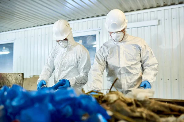 Portrait Two Workers Wearing Biohazard Suits Working Waste Processing Plant — Stock Photo, Image