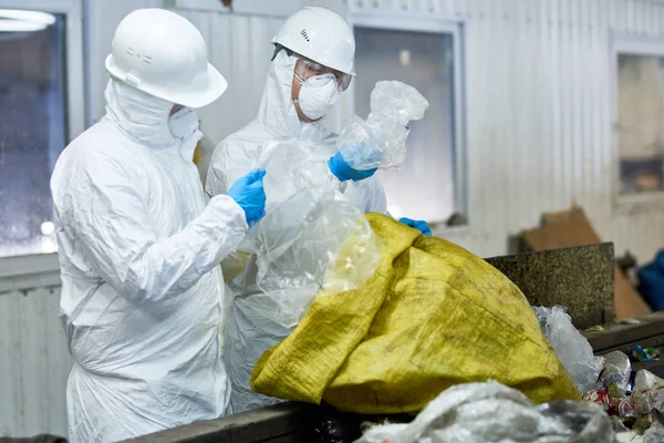 Portrait Two Workers Wearing Biohazard Suits Working Waste Processing Plant — Stock Photo, Image
