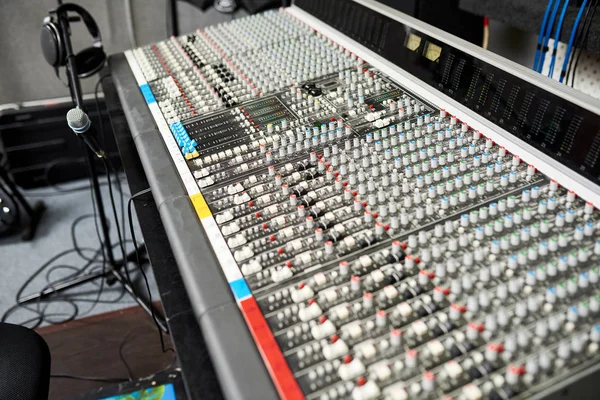 Mixing Desk Used Combining Sounds Many Different Audio Signals Microphone — Stock Photo, Image