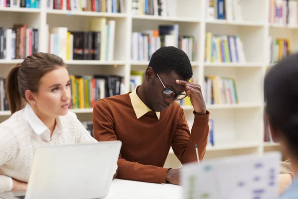 Portrait African American Student Thinking While Studying College Class Bookshelves — ストック写真