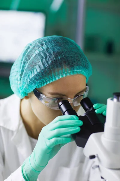 Portrait Young Woman Wearing Protective Workwear Looking Microscope While Working — Stock Photo, Image