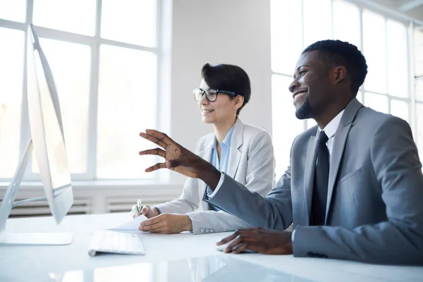 Side View Portrait Successful African Businessman Pointing Computer Screen Smiling — Stock Photo, Image