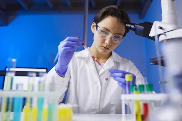 Low Angle Portrait Young Female Scientist Preparing Blood Sample Using — Stock Photo, Image