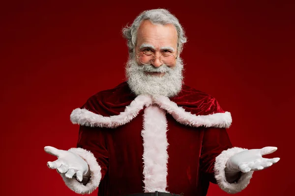 Waist Portrait Classic Santa Claus Welcoming Guests Holding Arms Out — ストック写真