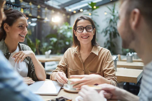 Group Contemporary Young People Looking Smartphone Screen Laughing Cheerfully While — Stock Photo, Image