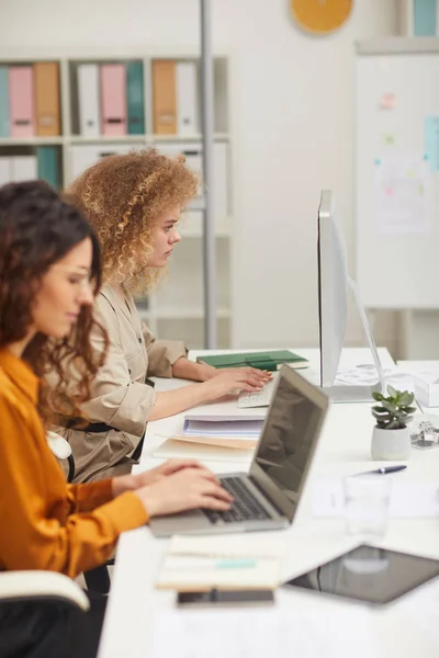 Two Young Women Working Modern Computers Office Side View Shot — Stock Photo, Image