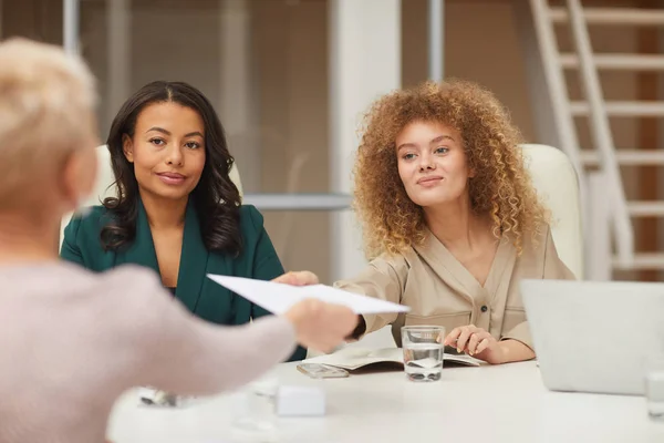 Three Attractive Women Coworking Business Meeting Sitting Together Table Board — Stock Photo, Image