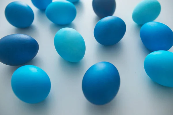 Крупним Планом Вид Ручної Роботи Блакитні Великодні Яйця Розташовані Мінімальній — стокове фото
