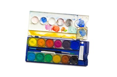 Beyaz arka plan karşı izole kutusunda suluboya