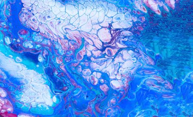 Karışık akrilik boyalı renkli ve soyut bir arka plan. Sıvı sanatı tarzında elle boyanmış. Dekoratif mermer fon. Moda rengi