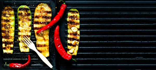 Zucchine Piccanti Alla Griglia Melanzane Cotte Una Griglia Elettrica Concetto — Foto Stock