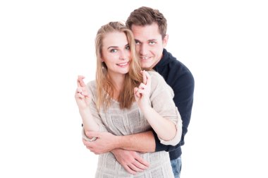 Parmak çarpı işareti ile isteyen veya çekici çift umuduyla