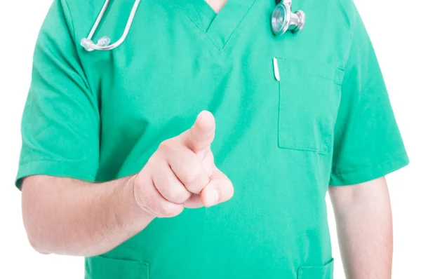 Médico masculino mano tocando la pantalla — Foto de Stock