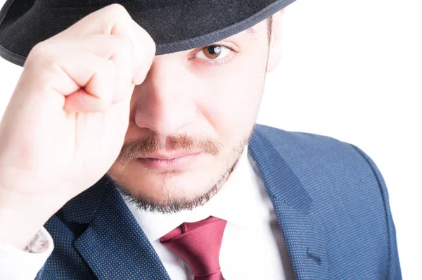 Close-up van elegante man dragen pak en hoed — Stockfoto