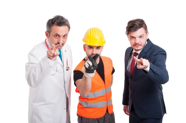 Arzt, Ingenieur und Geschäftsmann, die Sie im Auge behalten — Stockfoto