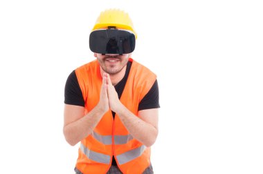 Bir dua jest gösterilen neşeli erkek Oluşturucu