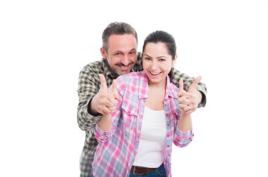 Güzel samimi çift birbirlerine sarılmak