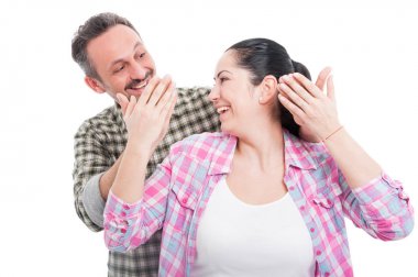 Onun güzel kız arkadaşı şaşırtıcı adam