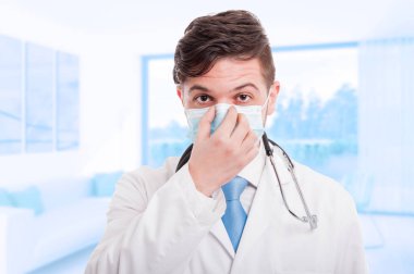 Hastanede tıbbi doktor portresi