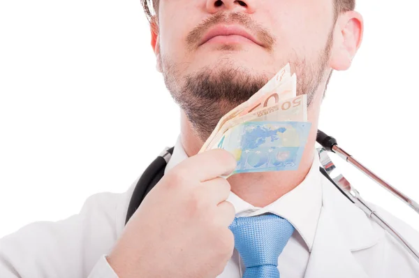 Mannelijke medic kijken trots in close-up weergave — Stockfoto