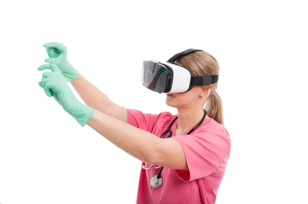 Medical nurse lady gesturing with vr goggles — Stock Photo, Image