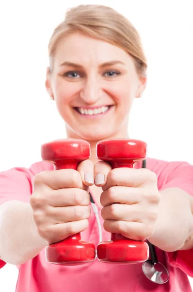Selektiver Fokus der Dame beim Peeling-Training mit Gewichten — Stockfoto