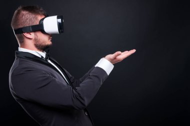 Zengin gözlüklü avuç içi gidiyor vr