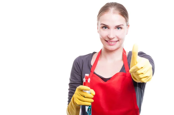 Hermosa mujer sonriendo y mostrando el pulgar hacia arriba —  Fotos de Stock