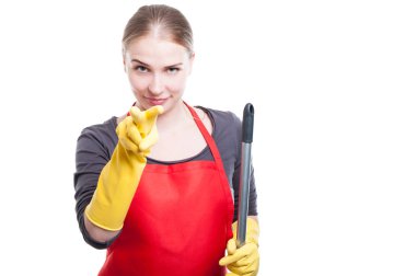 Güzel hizmetçi sana bakıyor