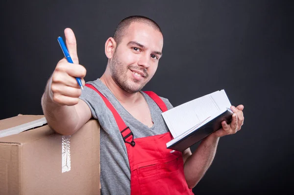 Tipo de motor con agenda que pulgar para arriba gesto — Foto de Stock