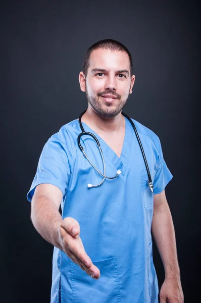 Portret lekarza Mężczyzna oferujący dłoń potrząsać — Zdjęcie stockowe