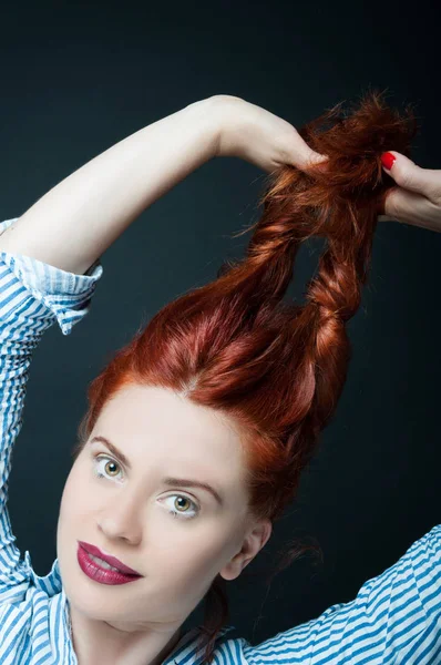 Moda neşeli komik kadın portresi