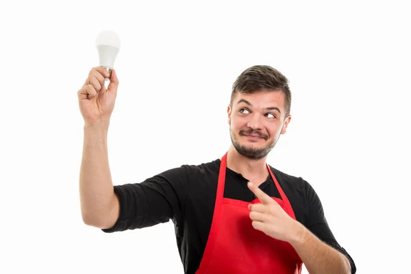 Homme supermarché employeur pointant ampoule comme une bonne idée — Photo
