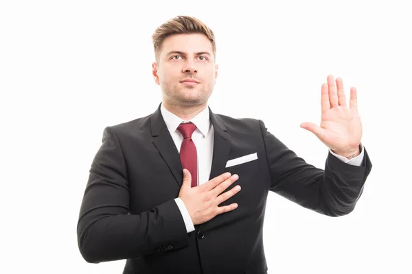 Retrato de homem de negócios corporativo bonito fazendo juramento — Fotografia de Stock