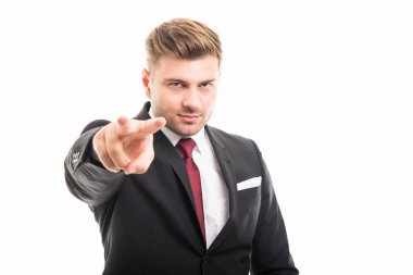 Sen jest izlerken gösterilen yakışıklı iş adamı