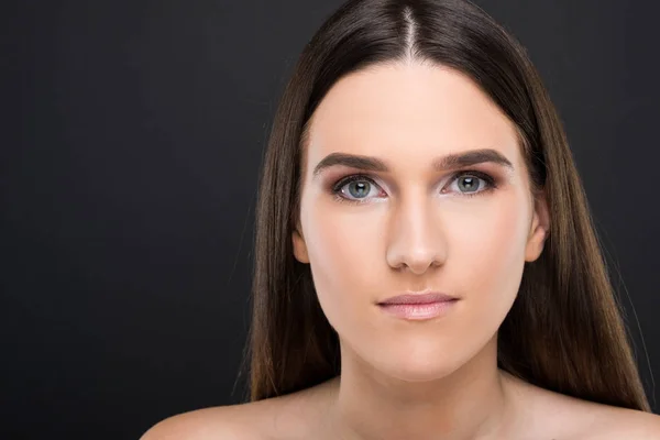 Portrait of girl with beautiful skin and straight hair — Stock Photo, Image