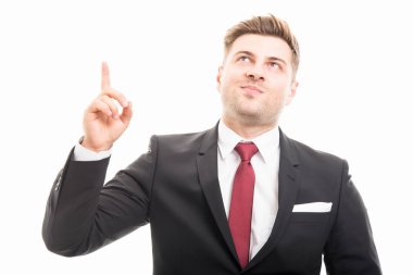 Takım elbise üzerine gelip ararken giymiş yakışıklı Yöneticisi