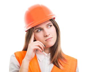 Uzak çözüm bulmak isteyen dalgın Oluşturucusu kadın 